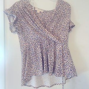 Monteau Los Angeles XL blouse it’s white with blue pink and yellow flowers